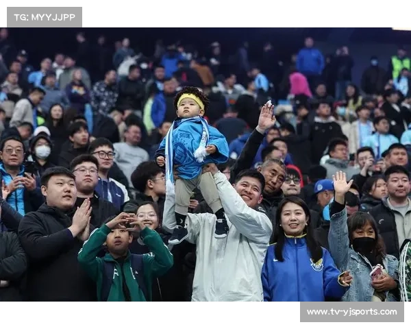 大连英博球员携手环保公益 助力体育社团责任行动